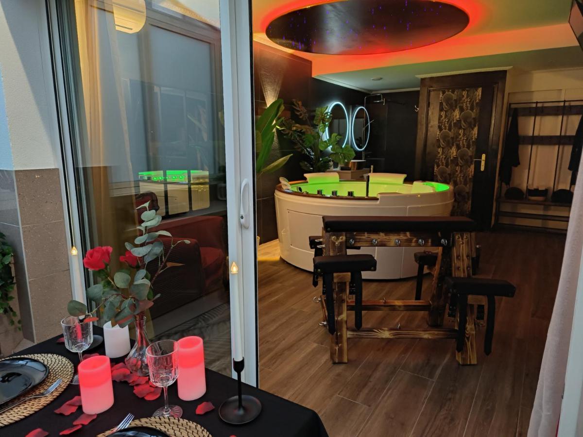 La Loveroom Bdsm De Nice " La Chambre Luxe Des Desirs " Exterior foto